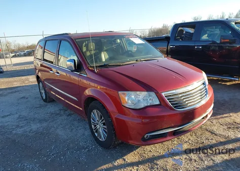 2013 Chrysler Town & Country Touring-L z USA, uszkodzony, nr VIN 2C4RC1CG2DR531905